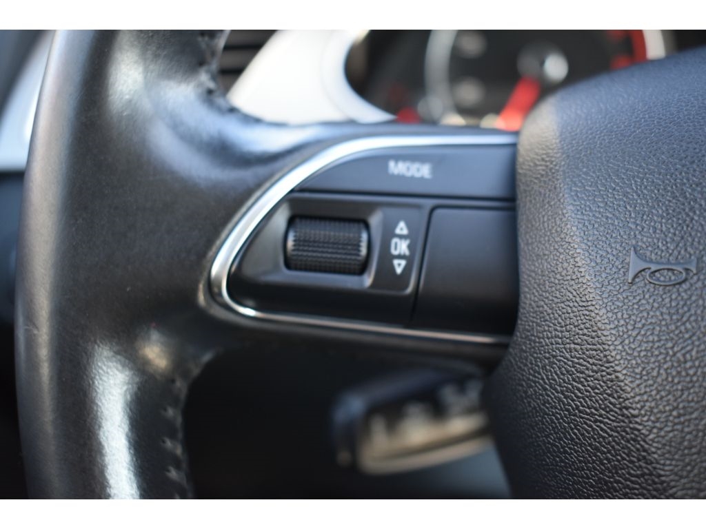 Audi A4 2.0T Premium Plus quattro Sedan AWD 8A 2013