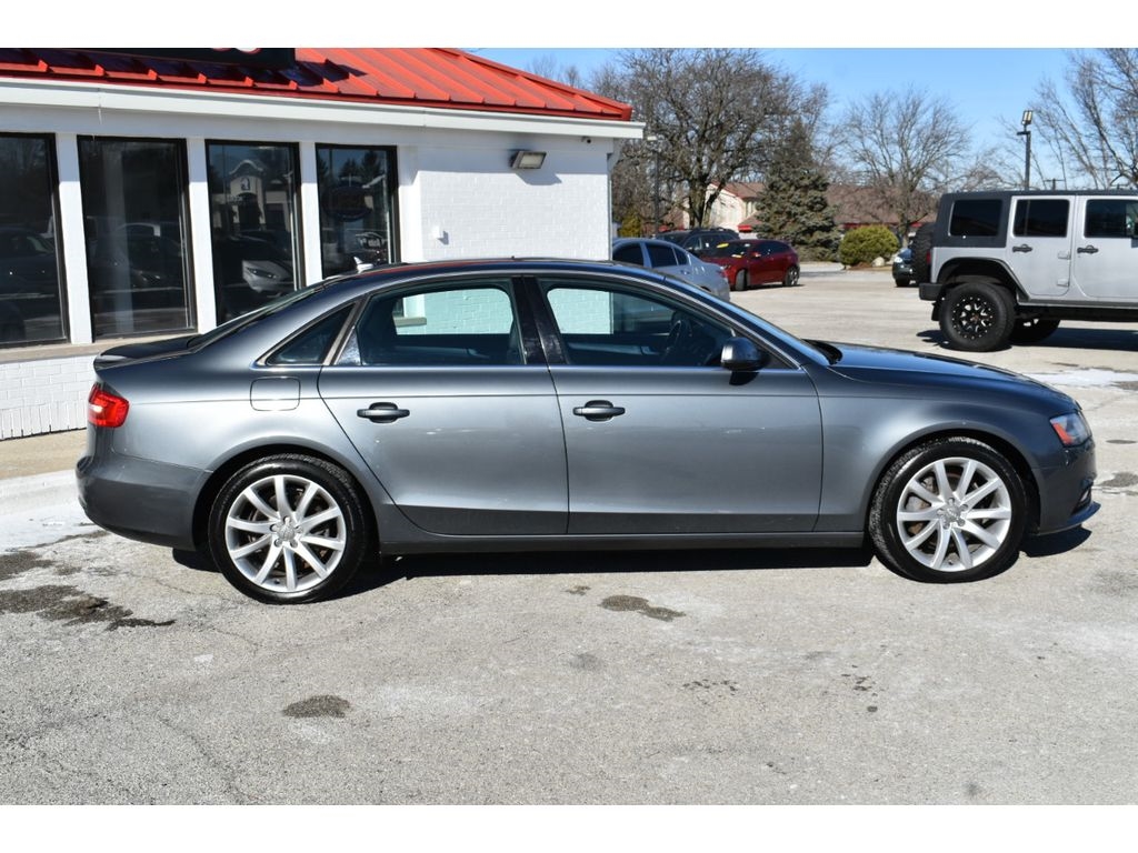Audi A4 2.0T Premium Plus quattro Sedan AWD 8A 2013