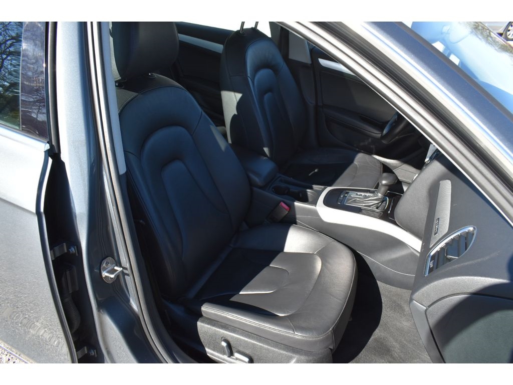 Audi A4 2.0T Premium Plus quattro Sedan AWD 8A 2013