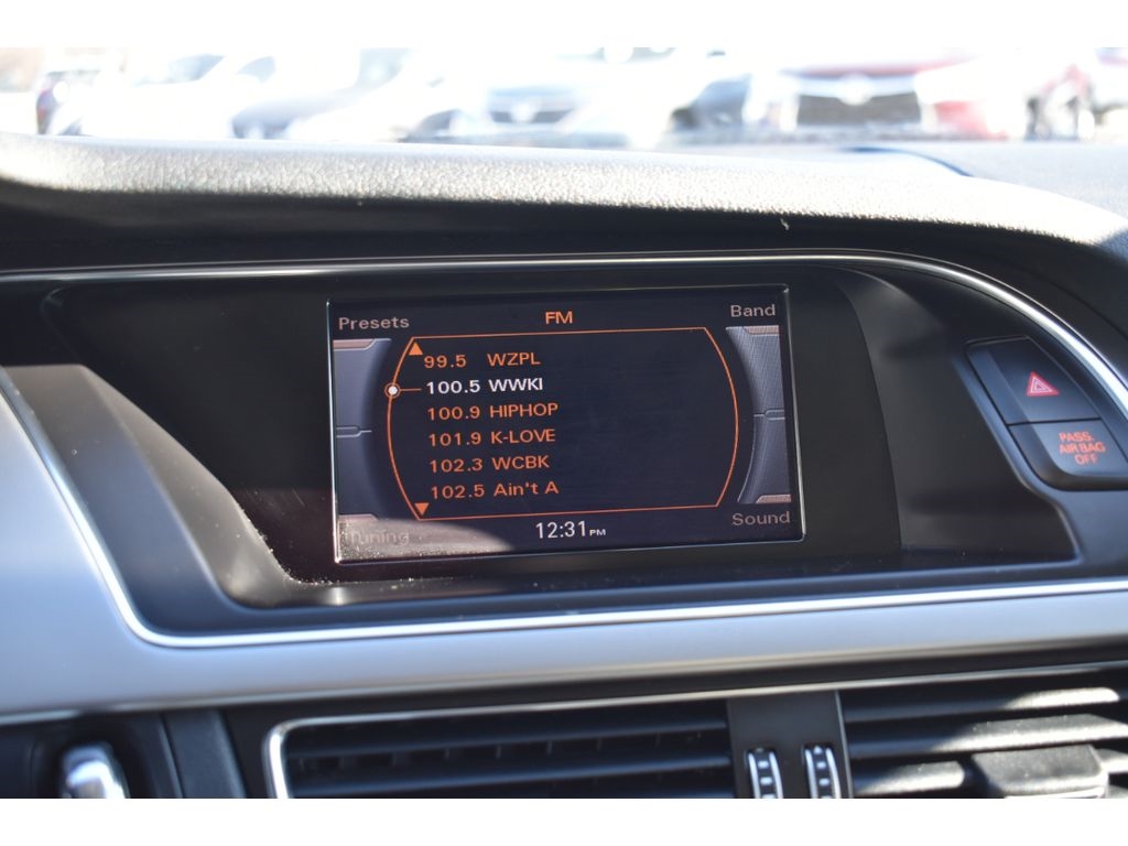 Audi A4 2.0T Premium Plus quattro Sedan AWD 8A 2013