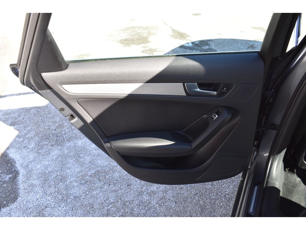 Audi A4 2.0T Premium Plus quattro Sedan AWD 8A 2013