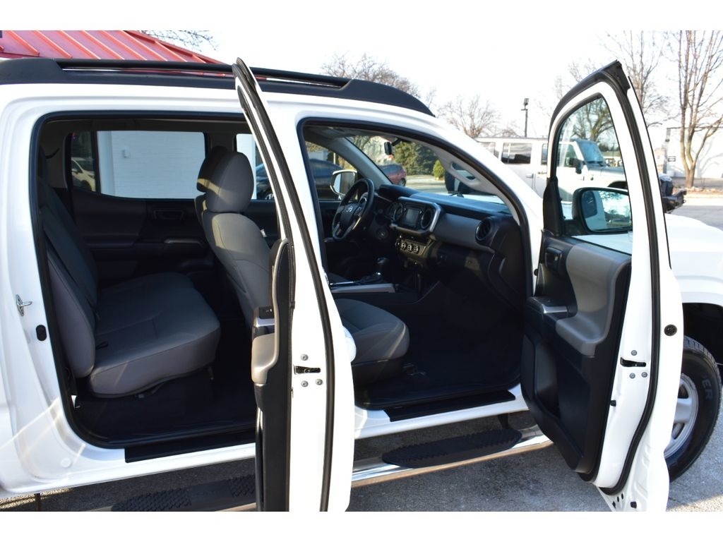 Toyota Tacoma SR5 Double Cab 4WD V6 2016