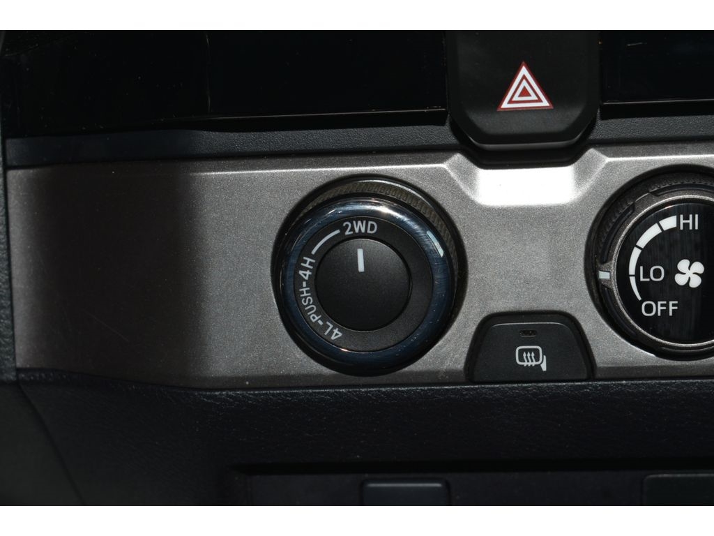 Toyota Tacoma SR5 Double Cab 4WD V6 2016