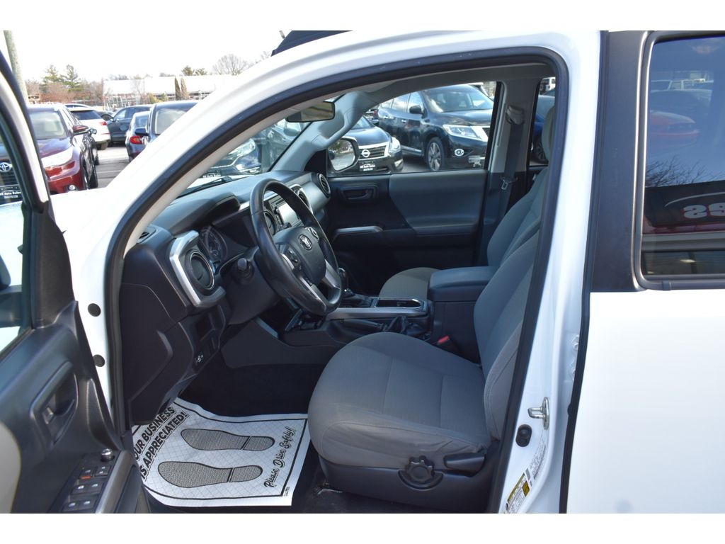 Toyota Tacoma SR5 Double Cab 4WD V6 2016