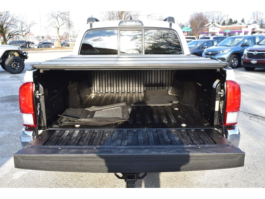 Toyota Tacoma SR5 Double Cab 4WD V6 2016