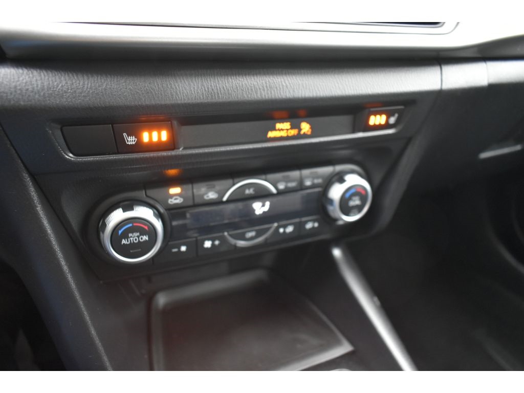 Mazda MAZDA3 s Touring MT 4-Door 2018