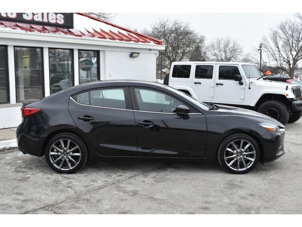 Mazda MAZDA3 s Touring MT 4-Door 2018