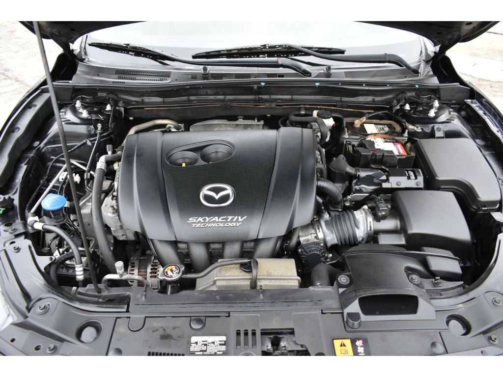 Mazda MAZDA3 s Touring MT 4-Door 2018