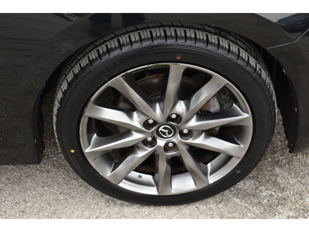 Mazda MAZDA3 s Touring MT 4-Door 2018