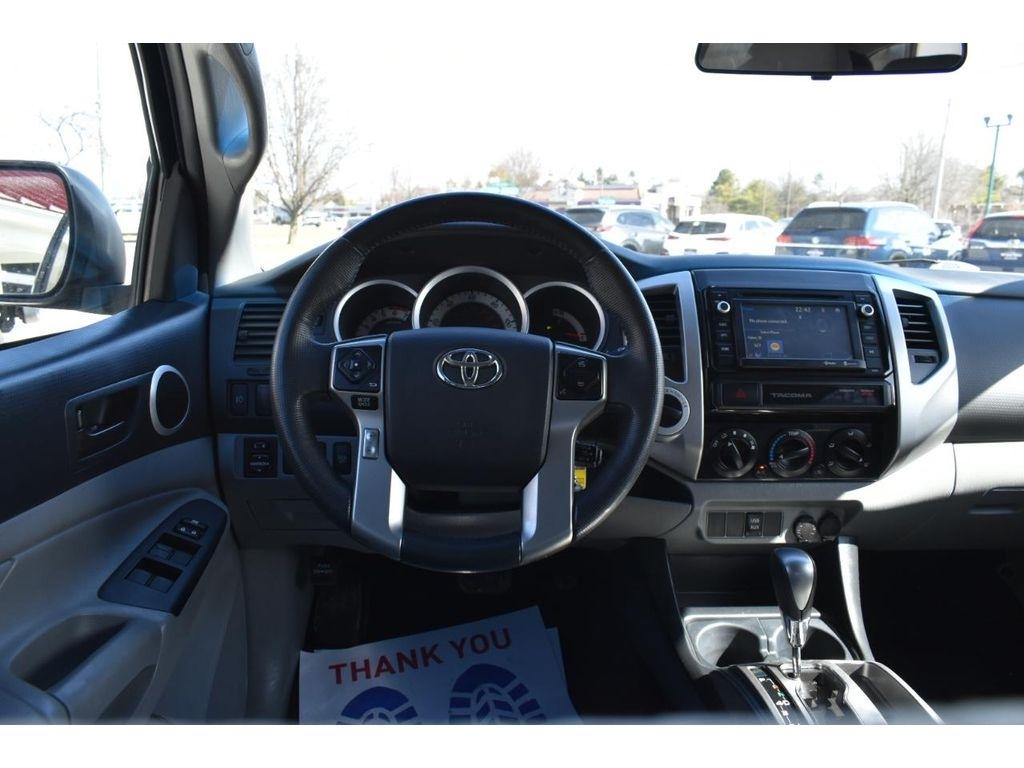 Toyota Tacoma Double Cab V6 5AT 4WD 2015