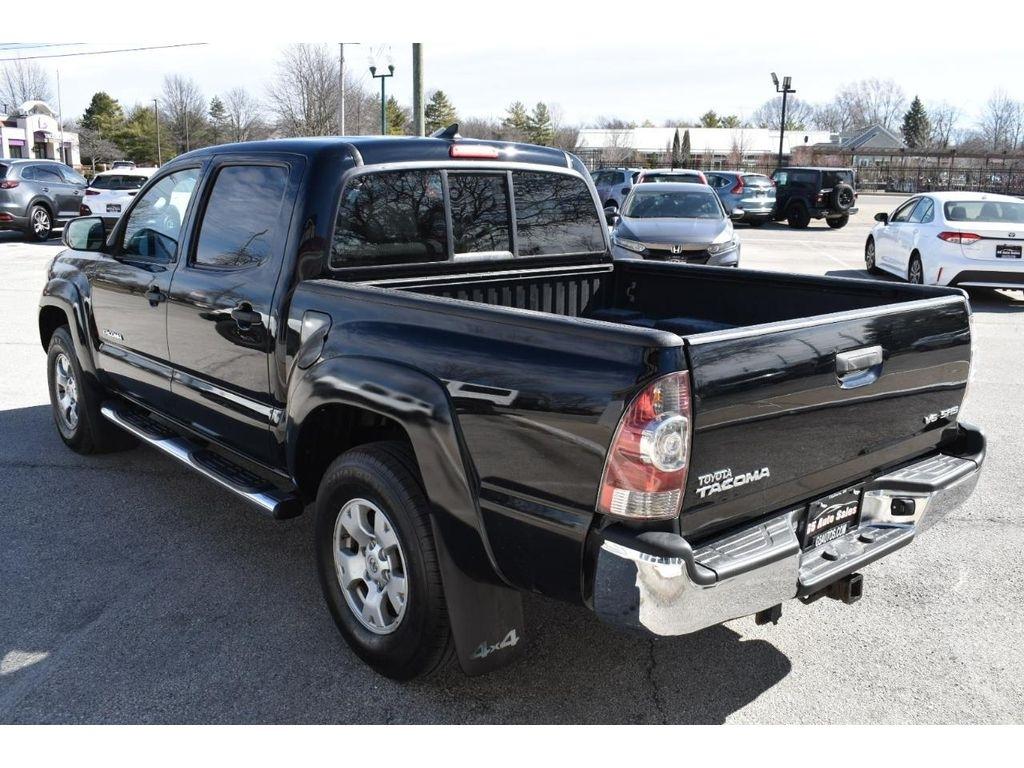 Toyota Tacoma Double Cab V6 5AT 4WD 2015