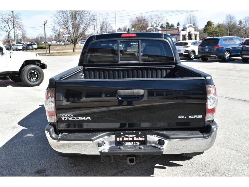 Toyota Tacoma Double Cab V6 5AT 4WD 2015