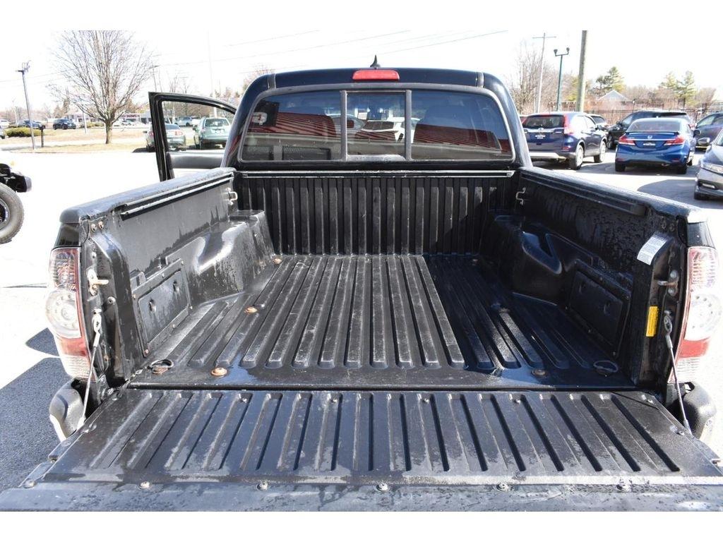 Toyota Tacoma Double Cab V6 5AT 4WD 2015