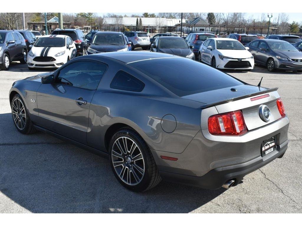 Ford Mustang GT Premium 2D Coupe 2011
