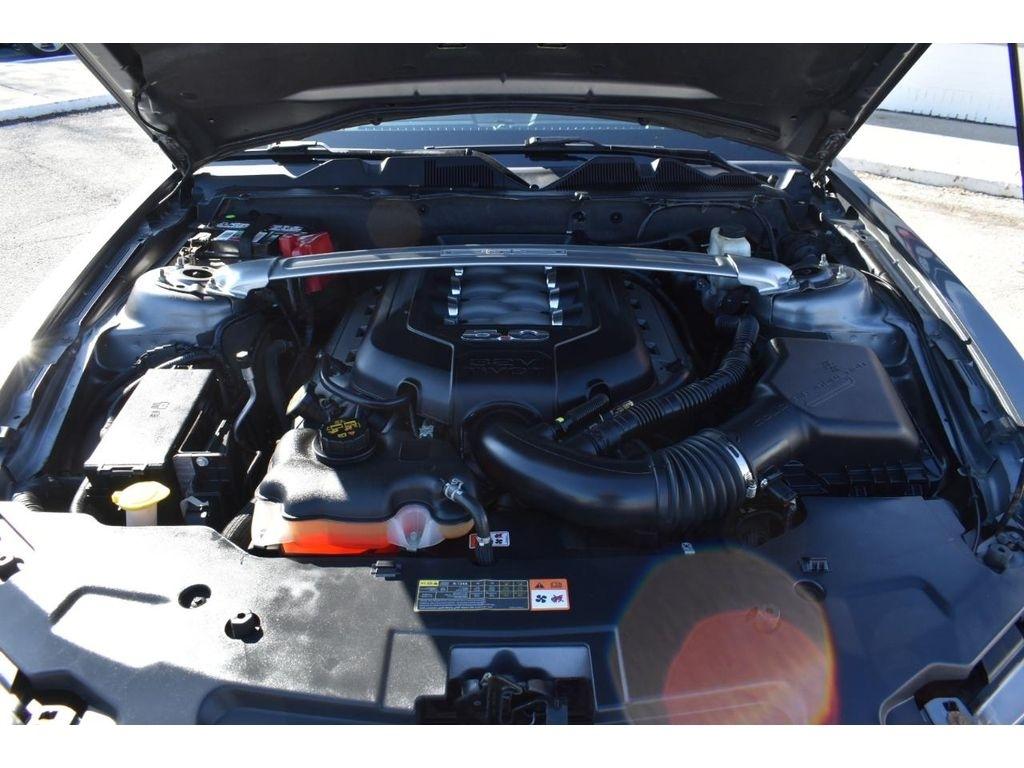 Ford Mustang GT Premium 2D Coupe 2011