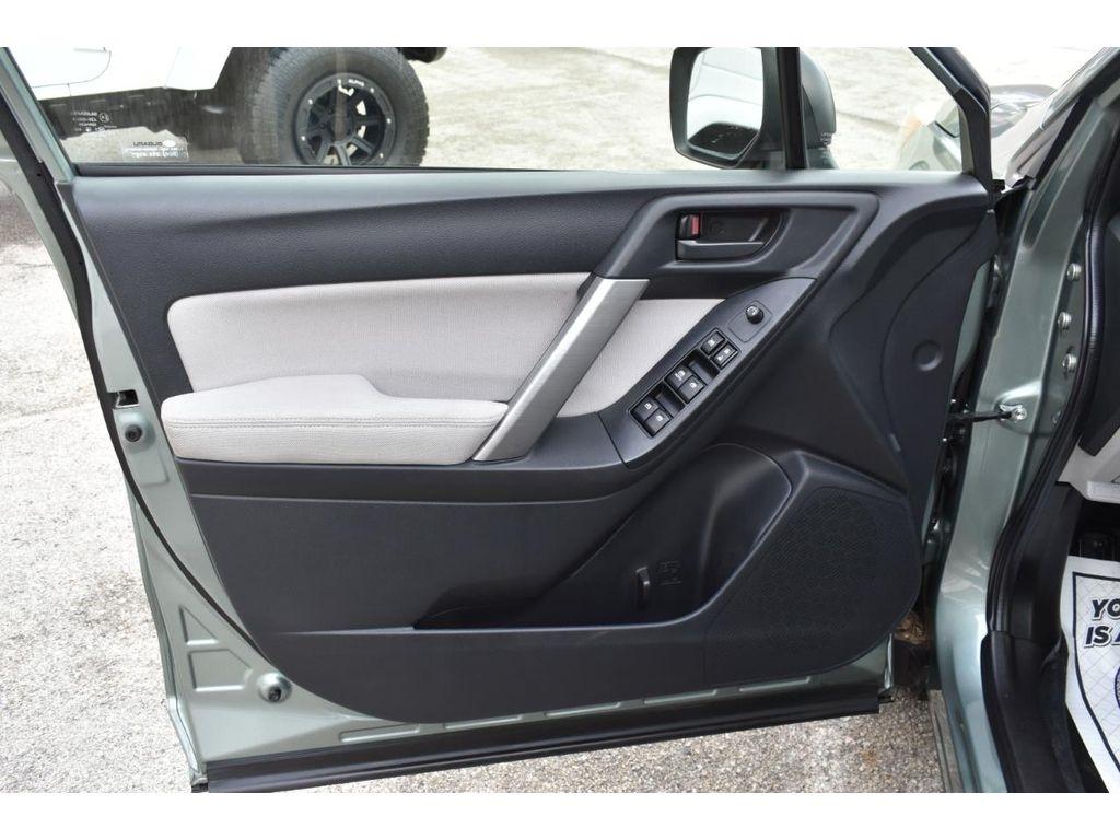 Subaru Forester 2.5i 2015