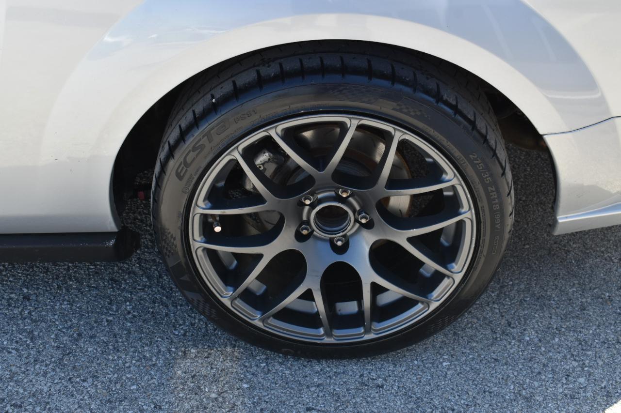 Ford Mustang GT Deluxe Coupe 2006