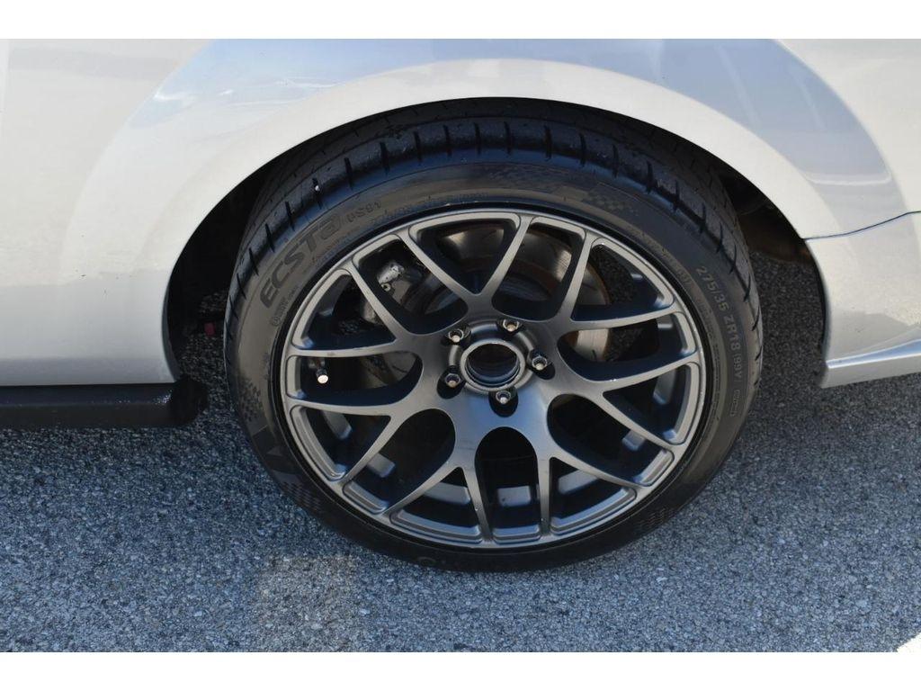 Ford Mustang GT Deluxe Coupe 2006