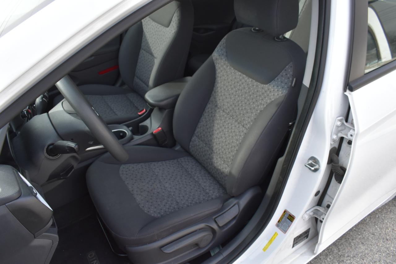 Hyundai Ioniq Hybrid Blue 2017