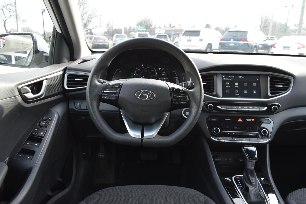 Hyundai Ioniq Hybrid Blue 2017