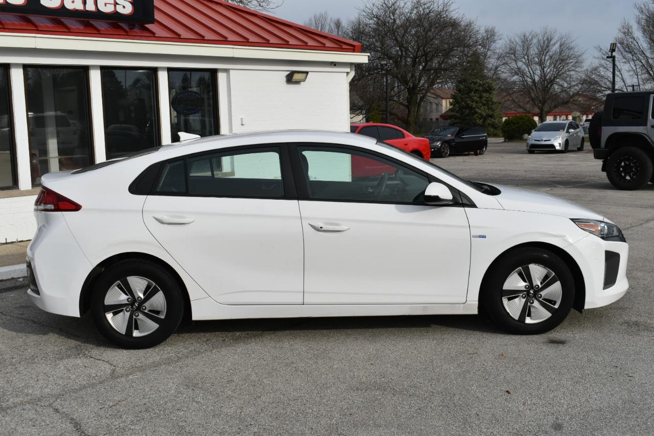 Hyundai Ioniq Hybrid Blue 2017