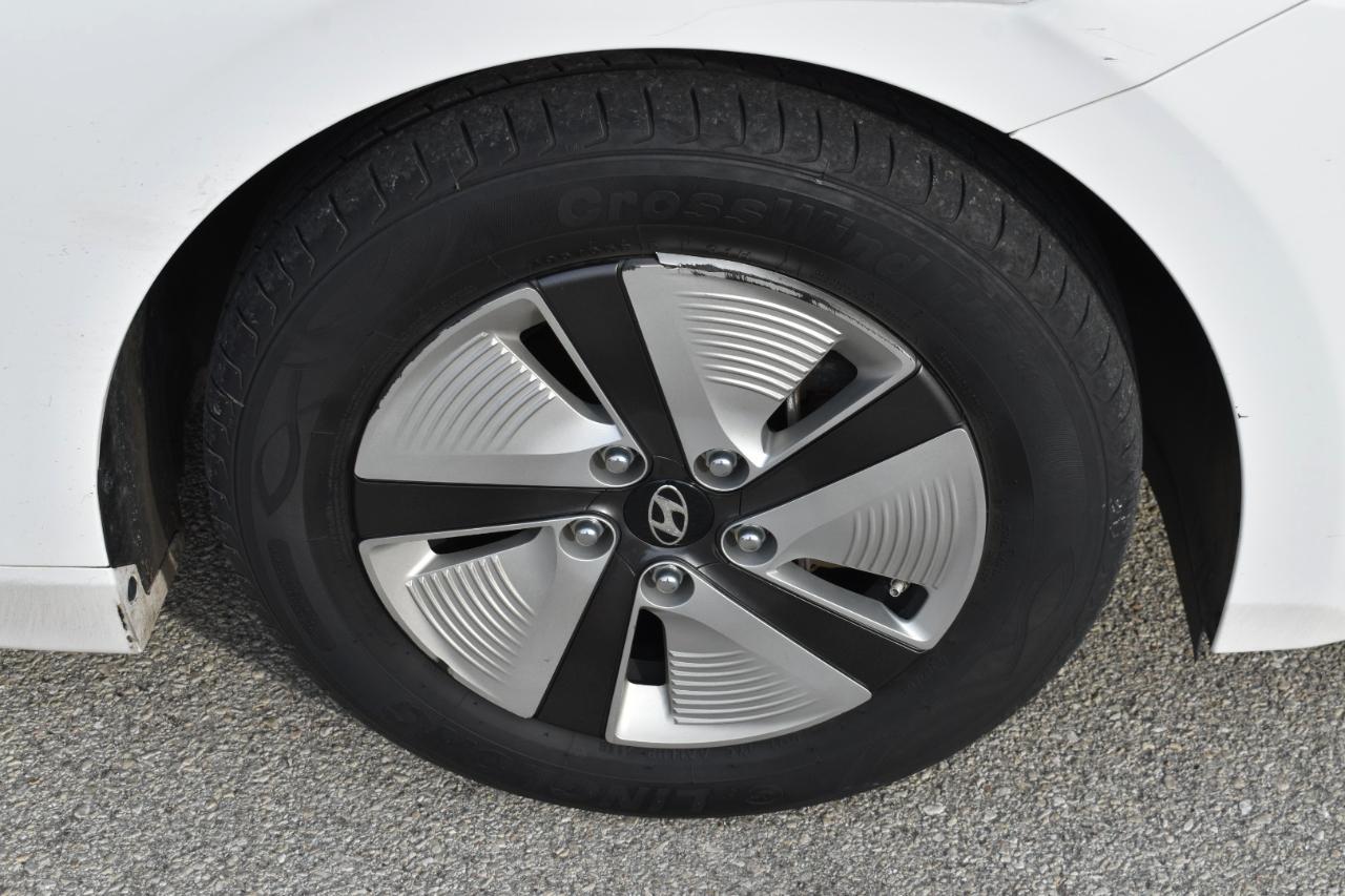 Hyundai Ioniq Hybrid Blue 2017