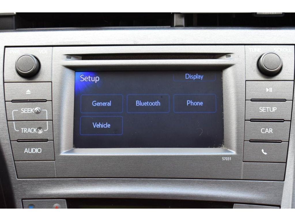 Toyota Prius Two 2014