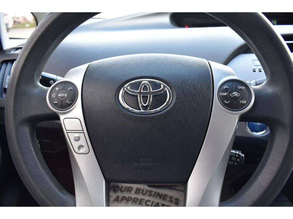 Toyota Prius Two 2014