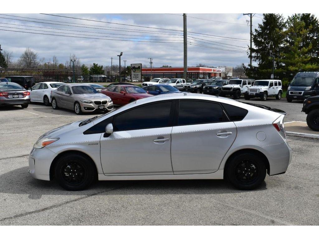Toyota Prius Two 2014