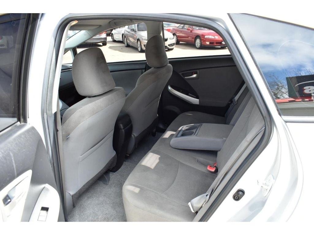 Toyota Prius Two 2014