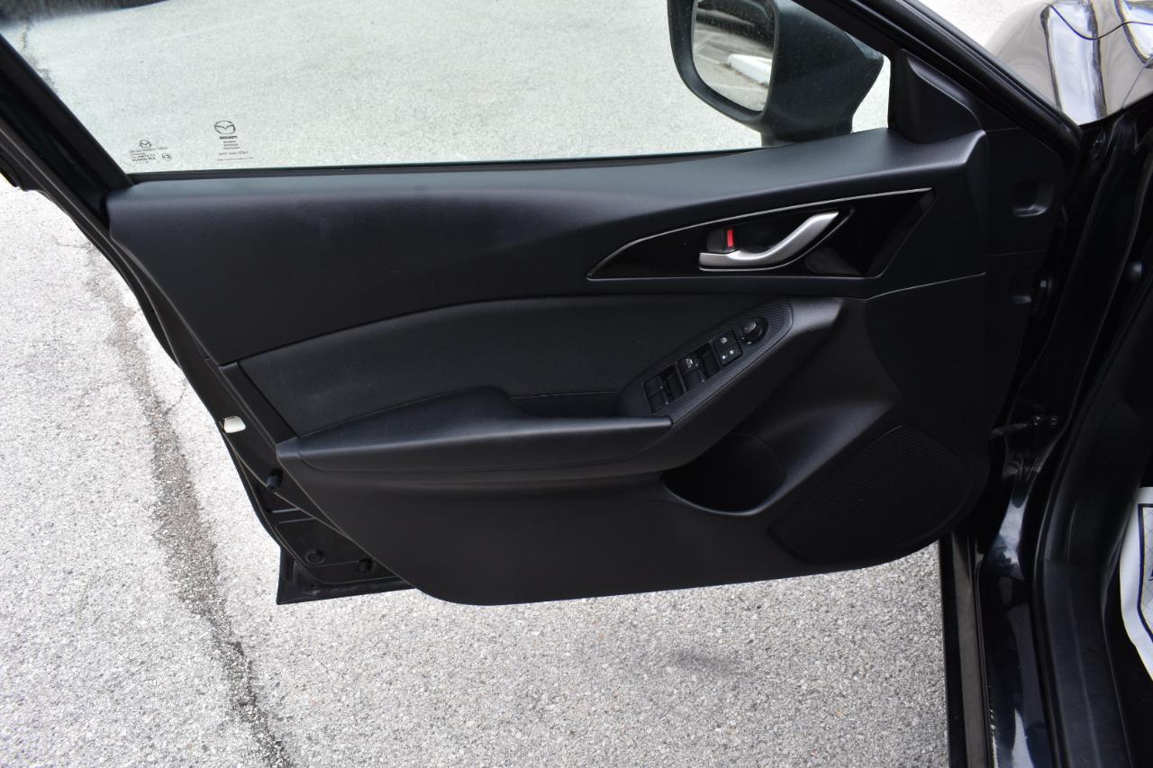 Mazda MAZDA3 i Sport MT 4-Door 2016