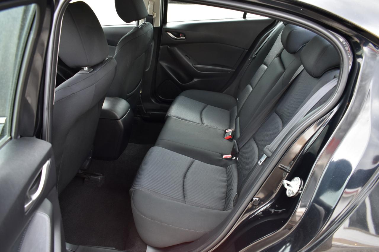 Mazda MAZDA3 i Sport MT 4-Door 2016