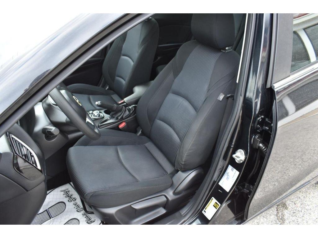 Mazda MAZDA3 i Sport MT 4-Door 2016