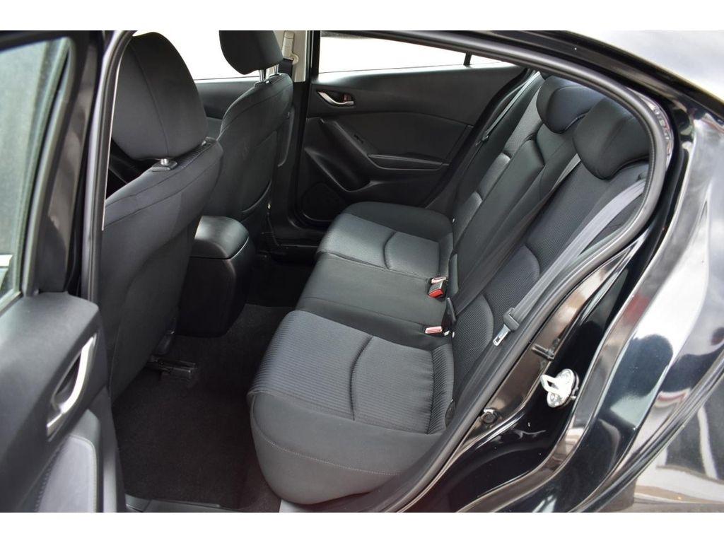 Mazda MAZDA3 i Sport MT 4-Door 2016