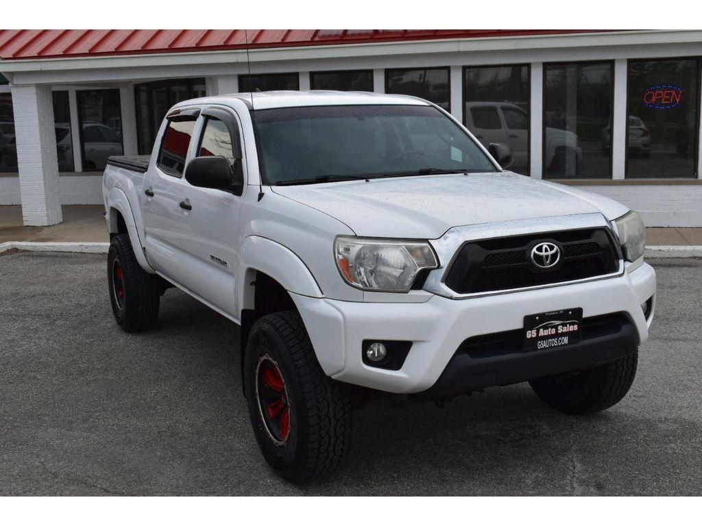 Toyota Tacoma Double Cab V6 5AT 4WD 2015