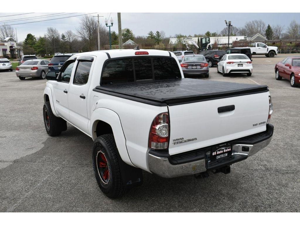 Toyota Tacoma Double Cab V6 5AT 4WD 2015