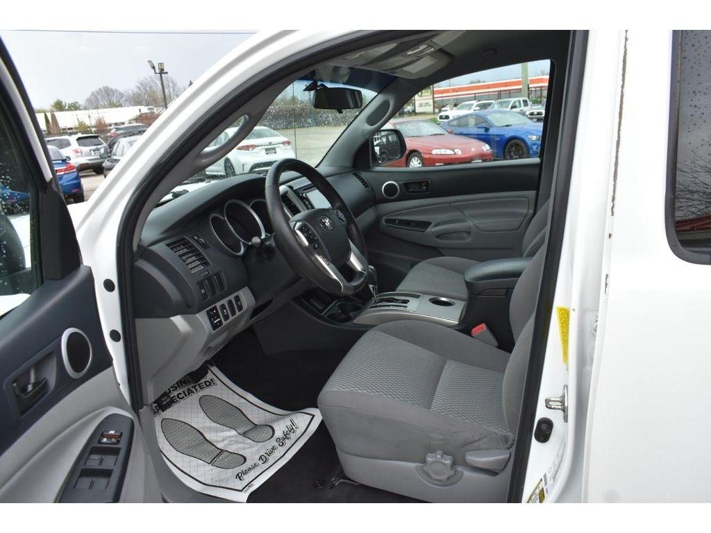 Toyota Tacoma Double Cab V6 5AT 4WD 2015