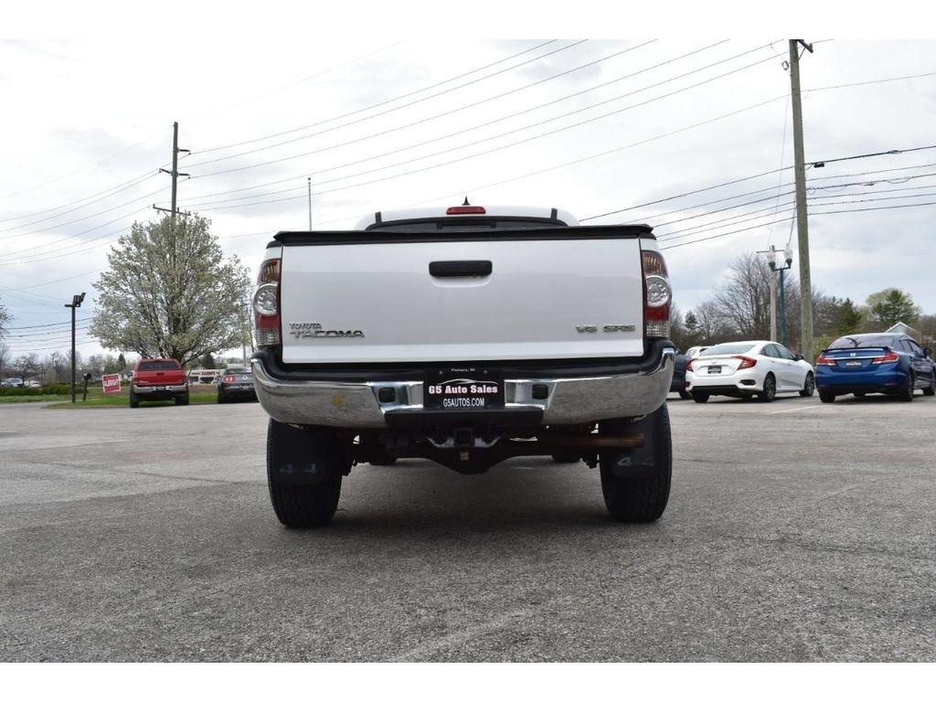 Toyota Tacoma Double Cab V6 5AT 4WD 2015