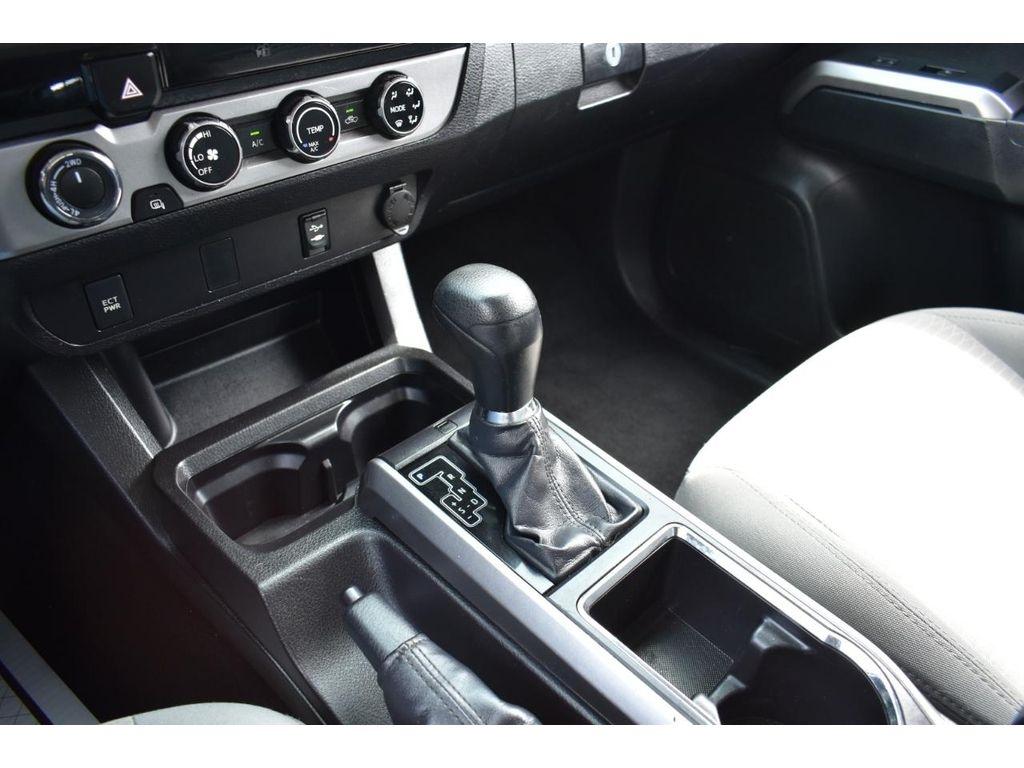 Toyota Tacoma SR5 Access Cab V6 6AT 4WD 2016