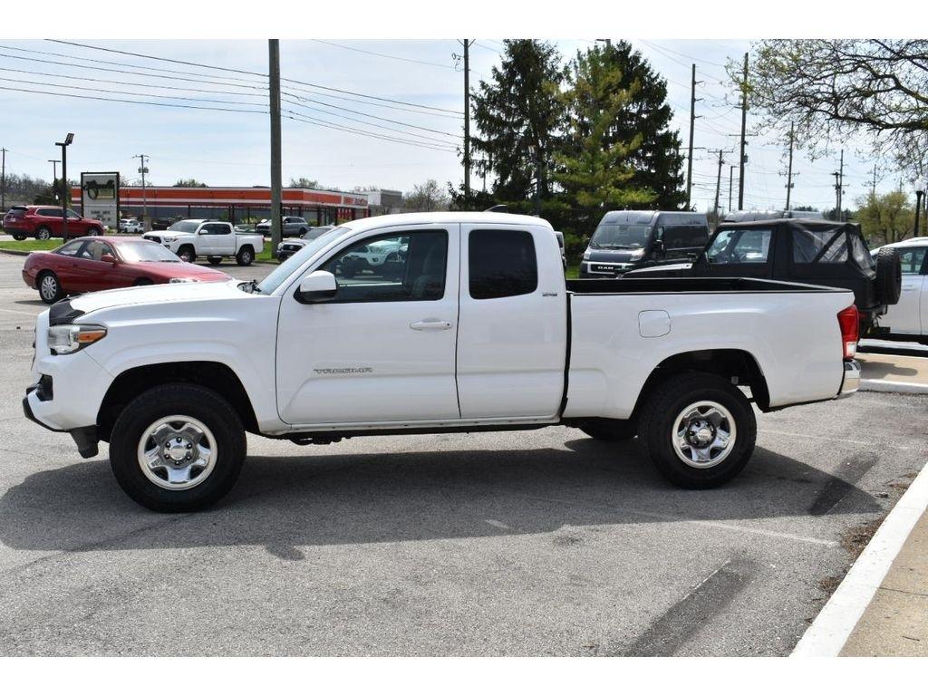 Toyota Tacoma SR5 Access Cab V6 6AT 4WD 2016