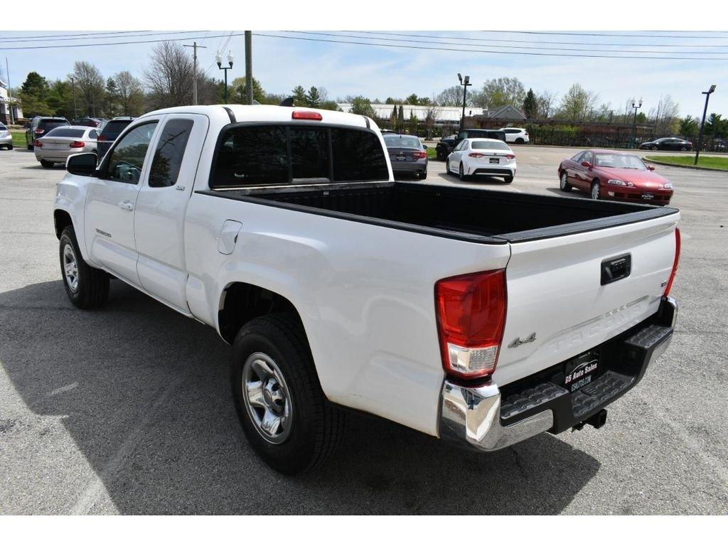 Toyota Tacoma SR5 Access Cab V6 6AT 4WD 2016