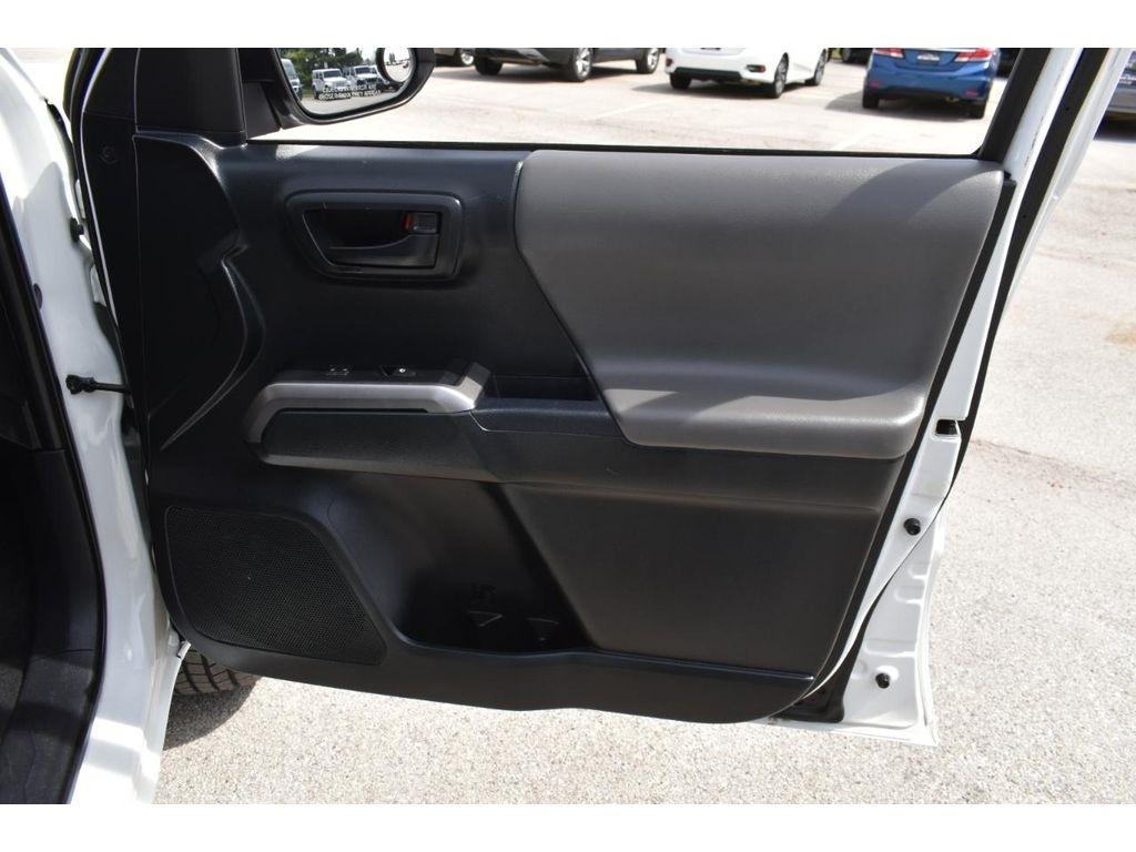 Toyota Tacoma SR5 Access Cab V6 6AT 4WD 2016