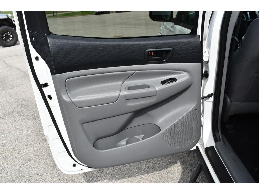 Toyota Tacoma 4WD Double Cab V6 AT TRD Off Road (Natl) 2013