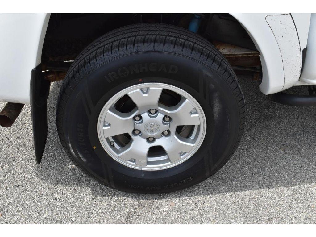 Toyota Tacoma 4WD Double Cab V6 AT TRD Off Road (Natl) 2013