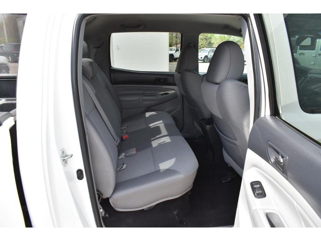 Toyota Tacoma 4WD Double Cab V6 AT TRD Off Road (Natl) 2013