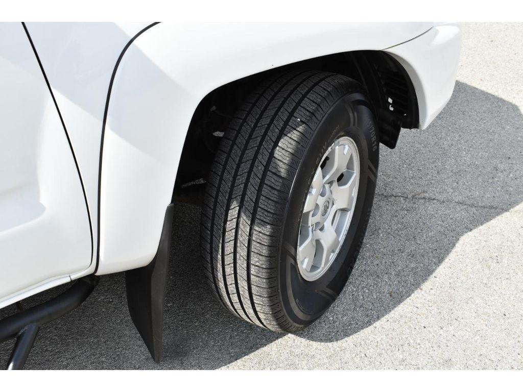 Toyota Tacoma 4WD Double Cab V6 AT TRD Off Road (Natl) 2013