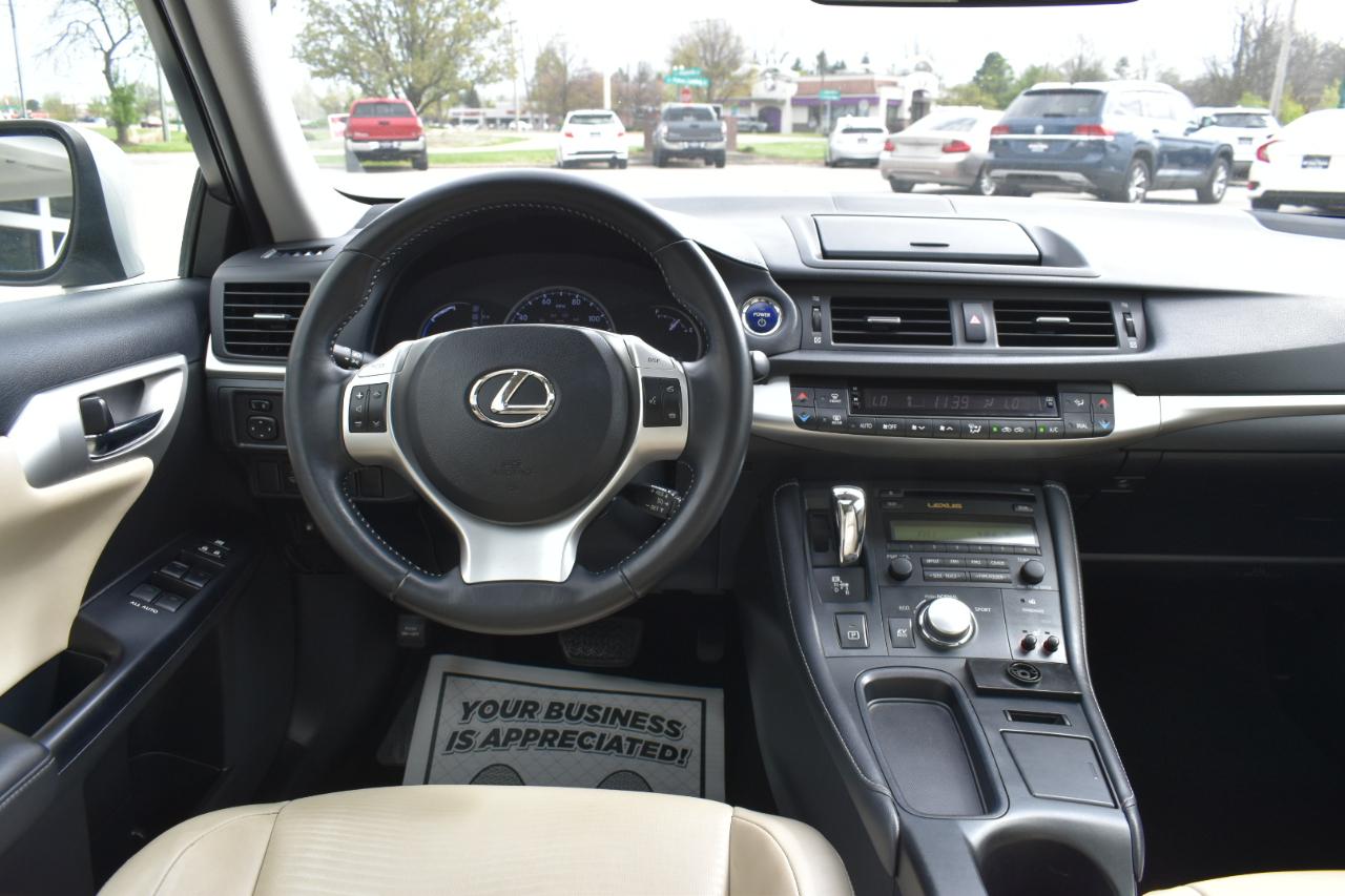 Lexus CT 200h Premium 2012
