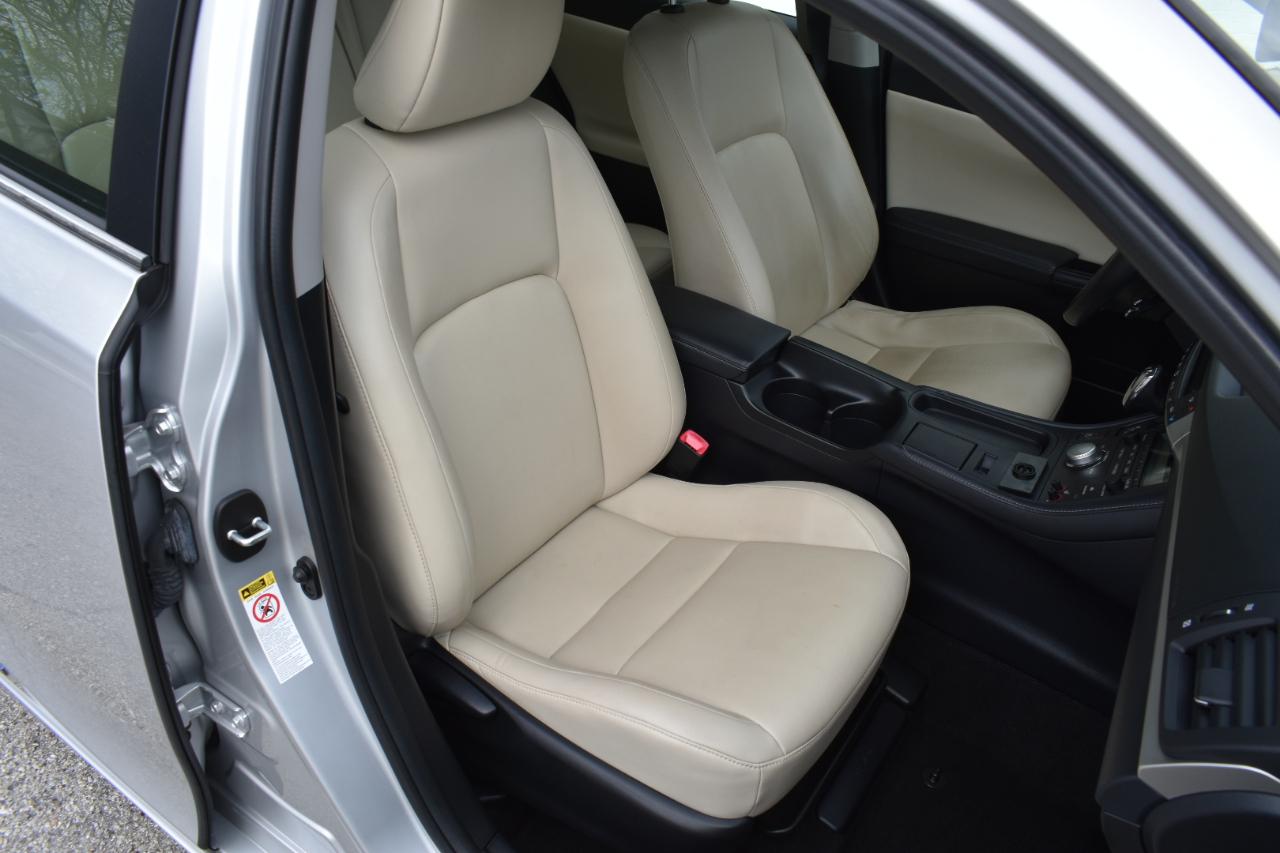 Lexus CT 200h Premium 2012