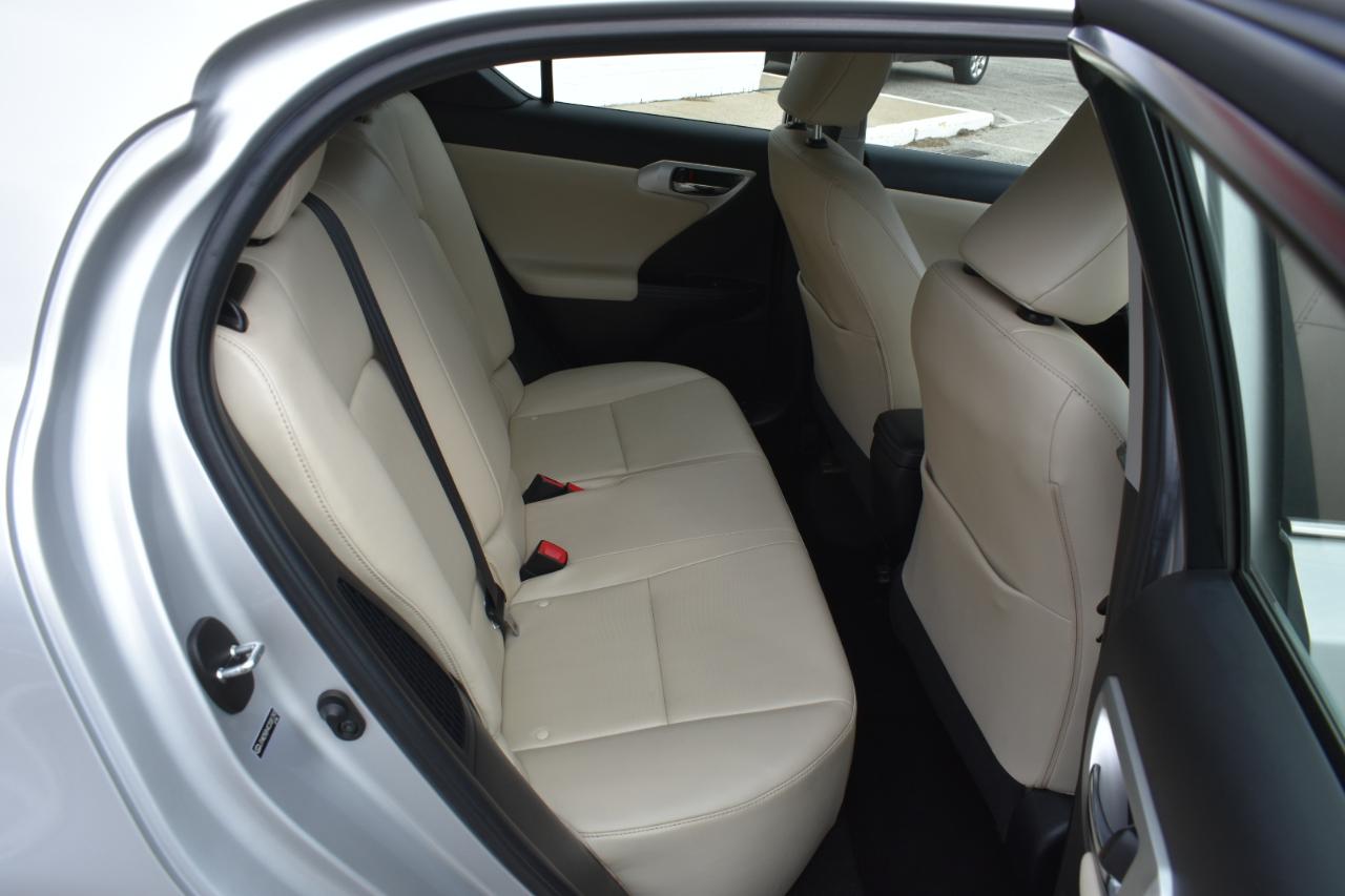 Lexus CT 200h Premium 2012