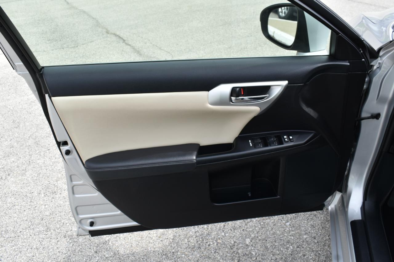 Lexus CT 200h Premium 2012